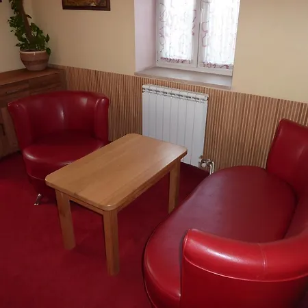 & Restaurant Na Frystatske