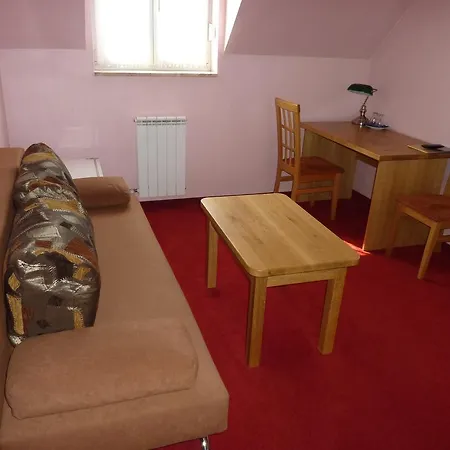 Hotel & Restaurant Na Frystatske 3*