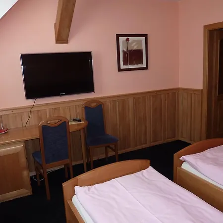 & Restaurant Na Frystatske