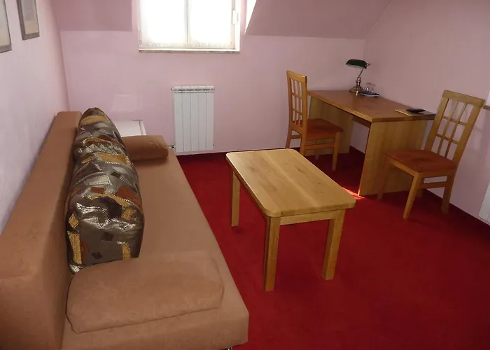 Hotel & Restaurant Na Frystatske 3*